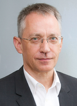 Dr. Peter Müller weitere 3 Jahre Vorstandsvorsitzender der Stiftung Gesundheit