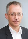Dr. Peter Müller weitere 3 Jahre Vorstandsvorsitzender der Stiftung Gesundheit