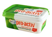 Gericht verhandelt foodwatch-Klage gegen Unilever - Unternehmen verschleiert Hinweise auf Nebenwirkungen der cholesterinsenkenden Margarine Becel pro.activ gegenüber den Verbrauchern