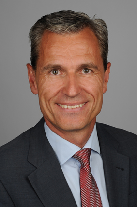 Manfred Heinzer wird neuer Geschäftsführer der Amgen GmbH